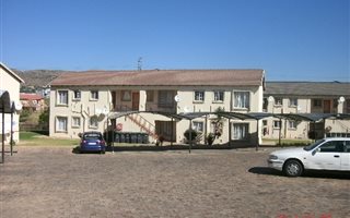 2 Bedroom Apartment in Wilgeheuwel