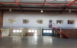 605 m² Industrial space in Strydompark