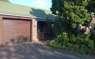 2 Bedroom House in Hoekwil