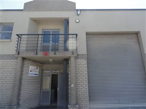 220 m² Commercial space in Airport Industria