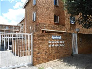 2 Bed Townhouse in Alberton