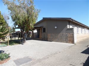 6 Bed Flat in Lennoxton