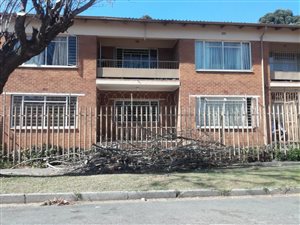 2 Bed Apartment in Rosettenville