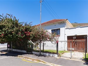 3 Bed House in Three Anchor Bay