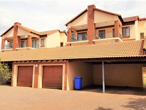 2 Bed Apartment in Country View Estate