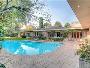 6 Bed House in River Club