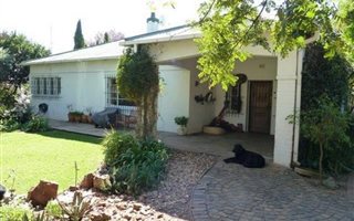 3 Bedroom House in Greenside