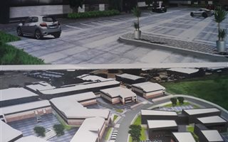 500 m² Commercial space in Waterval East