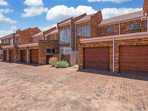 2 Bed Townhouse in Pollak Park