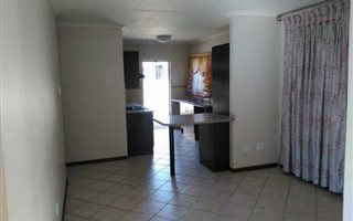 3 Bedroom Townhouse in Hillside