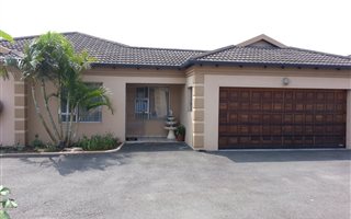 3 Bedroom Apartment in Arboretum