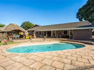 6 Bed House in Hillcrest Central