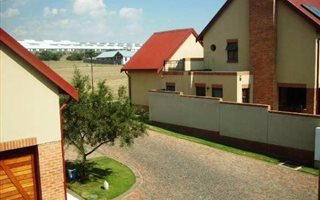 Studio Apartment in Louwlardia