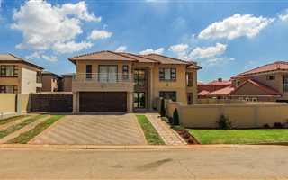 3 Bedroom House in Amandasig
