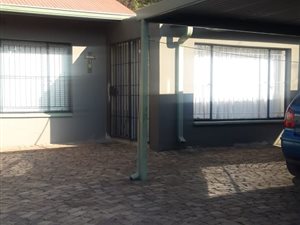 Bachelor apartment in Lambton