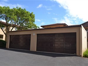 4 Bed Townhouse in Uvongo