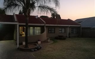 4 Bedroom House in Sunward Park
