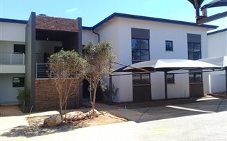 3 Bedroom Apartment in Eye of Africa