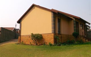 3 Bedroom House in Tasbet Park