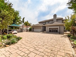 4 Bed House in La Concorde