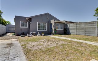 3 Bedroom House in Retreat