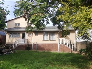 4 Bed House in Chatsworth Central