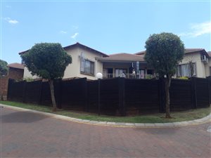 3 Bed Townhouse in Mondeor
