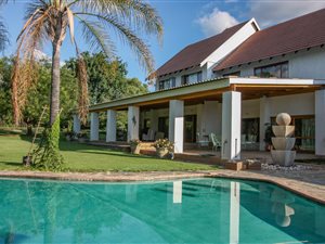 4 Bed House in Kyalami AH