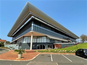 75 m² Commercial space in Somerset Park