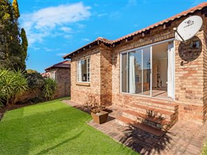 2 Bed Townhouse in Ruimsig