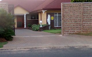 5 Bedroom House in Norkem Park