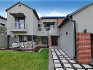 3 Bed House in Waterfall Country Village