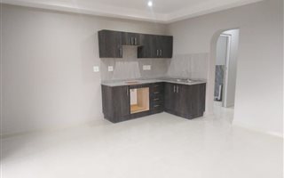 2 Bedroom Apartment in Clare Estate