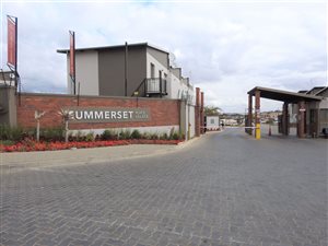 3 Bed Apartment in Summerset