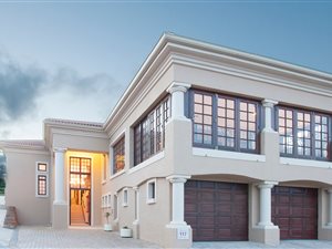 5 Bed House in Mossel Bay Golf Estate