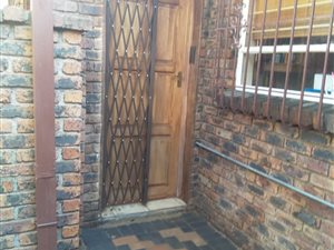 1 Bed Garden Cottage in Dalpark