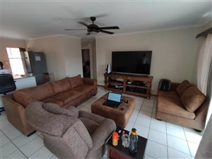 2 Bed Townhouse in Wierda Glen