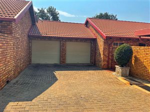 2 Bed Townhouse in Wierda Glen