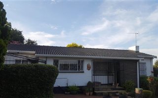 4 Bedroom House in Hurlyvale