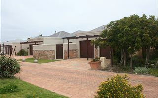 3 Bedroom House in Atlantic Beach Golf Estate