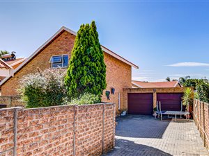 3 Bed House in Bonaero Park