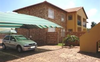 2 Bedroom Simplex in Highveld