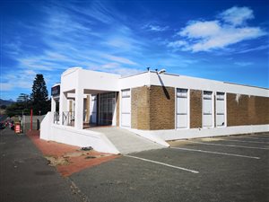 2027 m² Retail Space in Sarepta