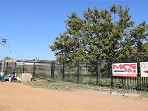 3496 m² Land available in Koedoespoort Industrial