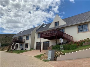 2 Bed Townhouse in Mossel Bay Central