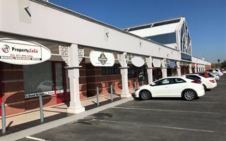 178 m² Commercial space in Lakefield