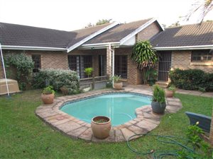 4 Bed House in Port Edward