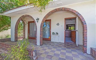 3 Bedroom House in Somerset West Central