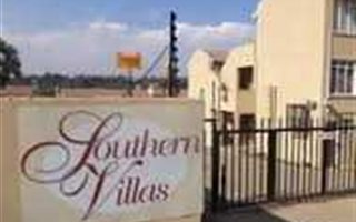 2 Bedroom Townhouse in Naturena