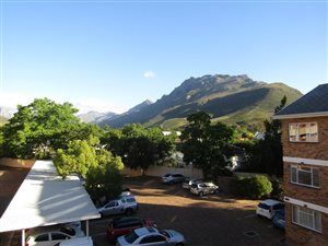 2 Bed Apartment in Mostertsdrift